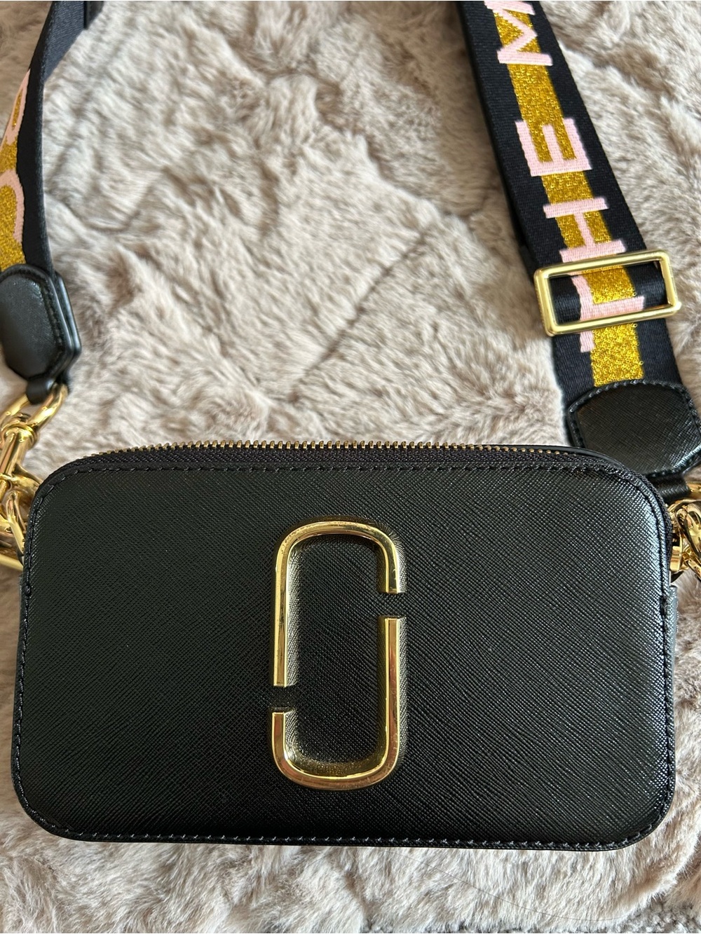 Marc Jacobs Black SnapshotCrossbody Camera Bag with Gold Hardware and Logo Strap - Picture 4 of 16